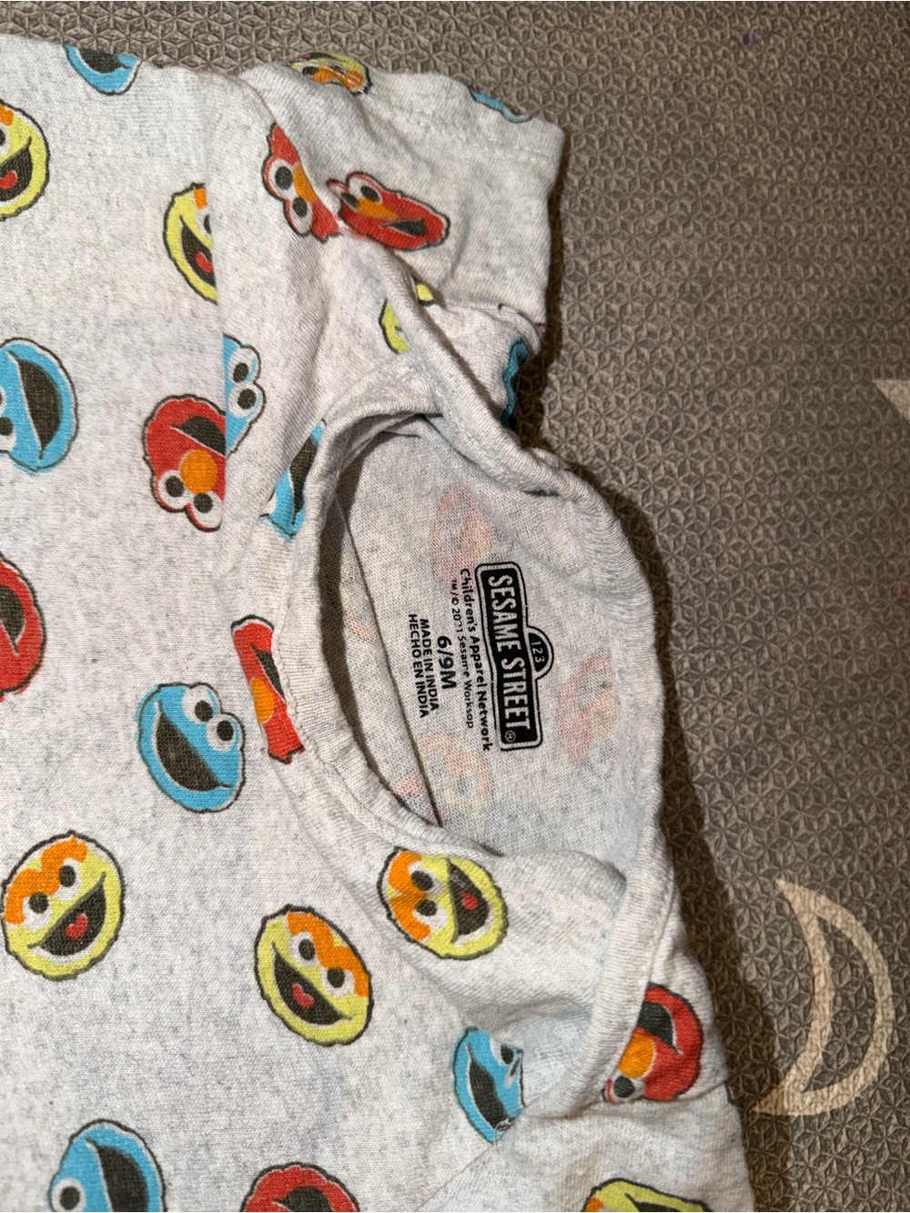 Sesame Street Multicolor Character Face Kids Tee - Gray Base